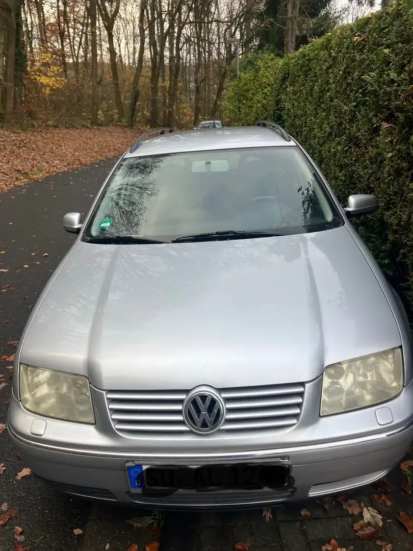 Volkswagen Bora Variant 2.0 - 1