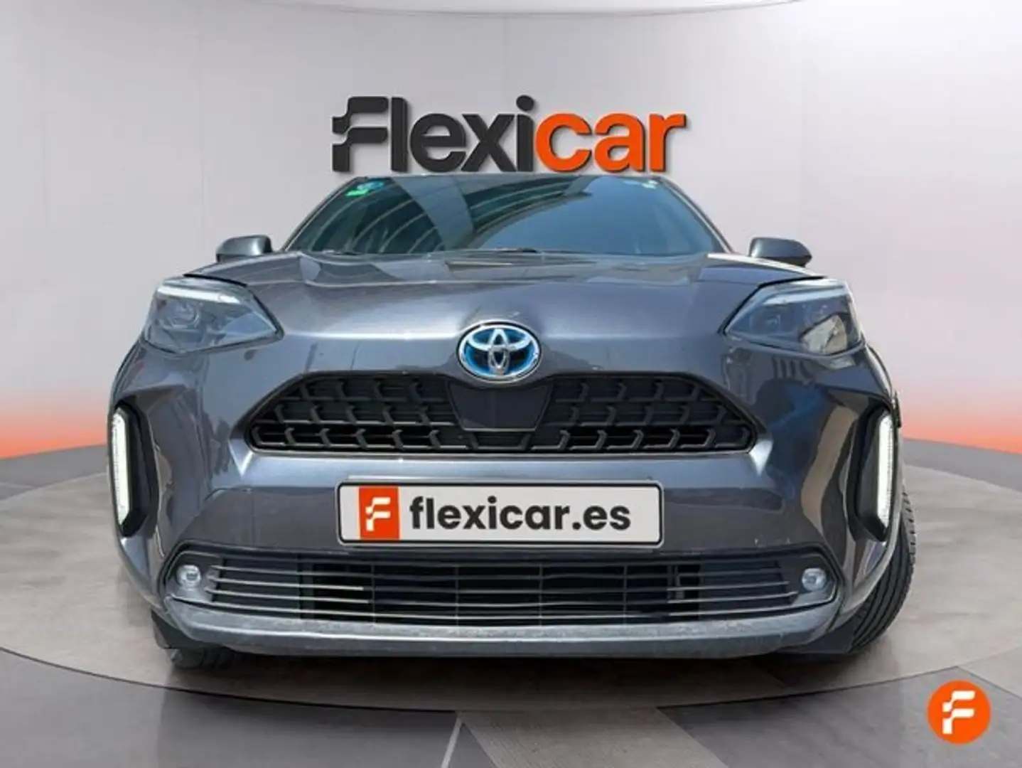 Toyota Yaris Cross 120H Active Tech Gris - 2