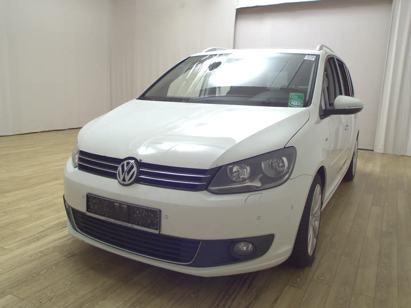 Volkswagen Touran 1.6 TDI Cup Navi PDC SHZ HU 03/27 Wit - 2