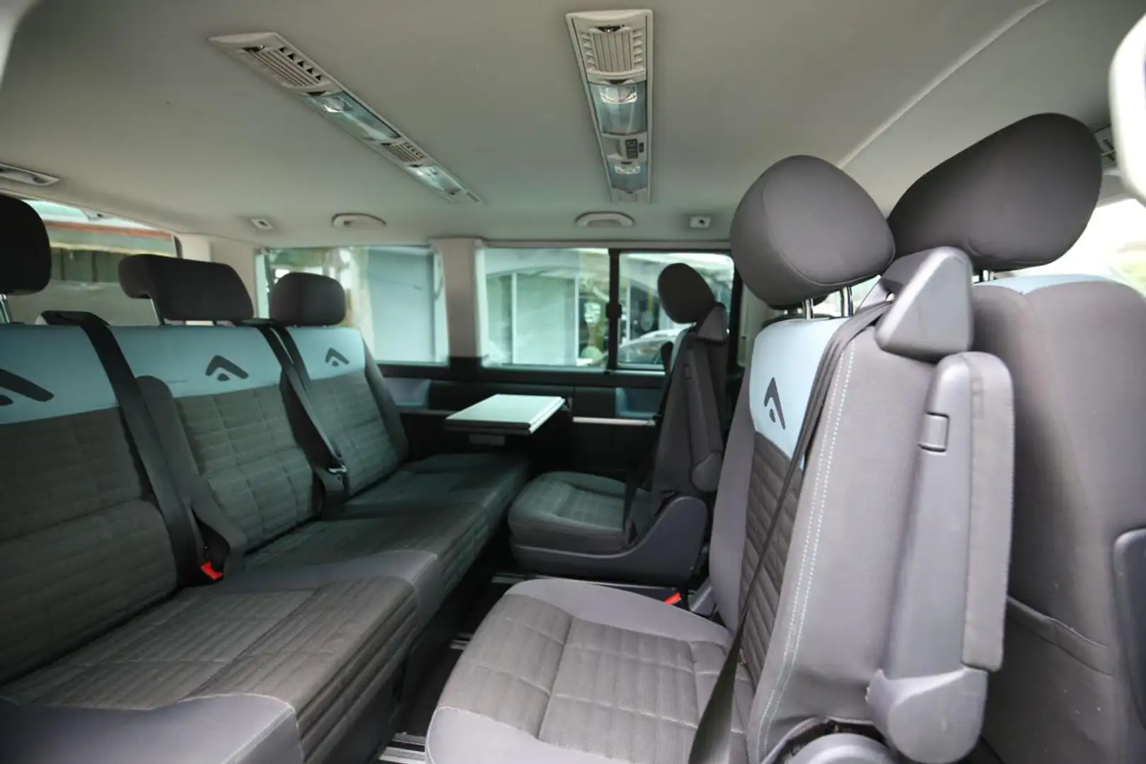 Volkswagen T5 Multivan VW T5 2.5Tdi174cvHighlineWebasto7Posti Navi Klima Grijs - 2