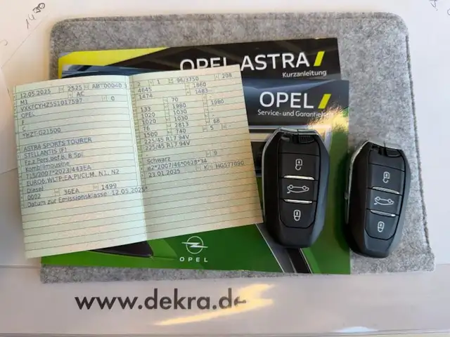 Opel Astra view 13