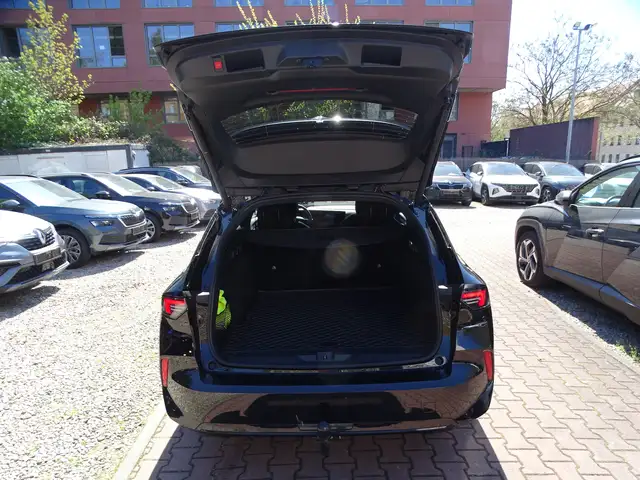 Opel Astra view 4