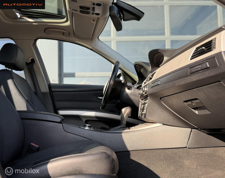 BMW 320 3-serie 320i LCI AUTOMAAT / SCHUIFDAK / NWE KETTIN — photo 12