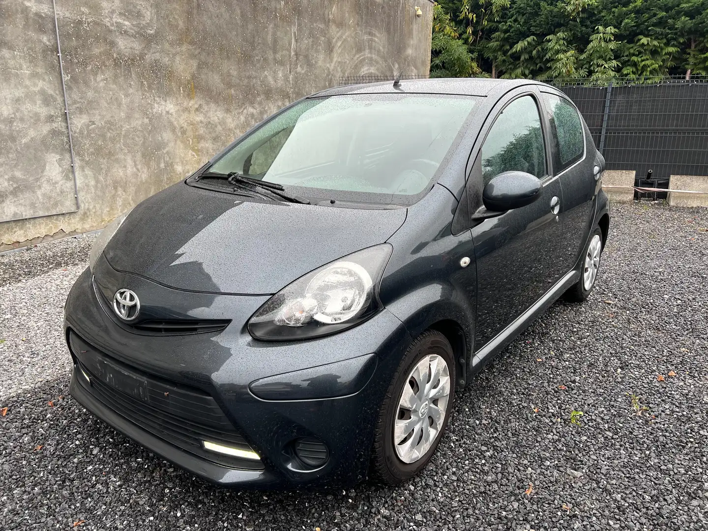 Toyota Aygo Aygo 1.0i Comfort Garantie 1 An. Grijs - 1