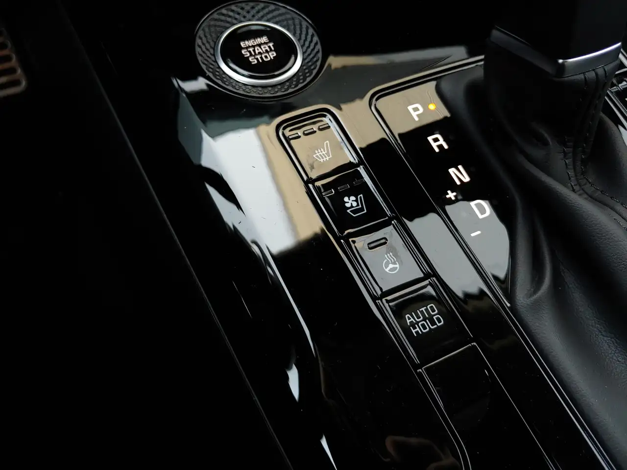 Kia Niro снимка Kia Niro