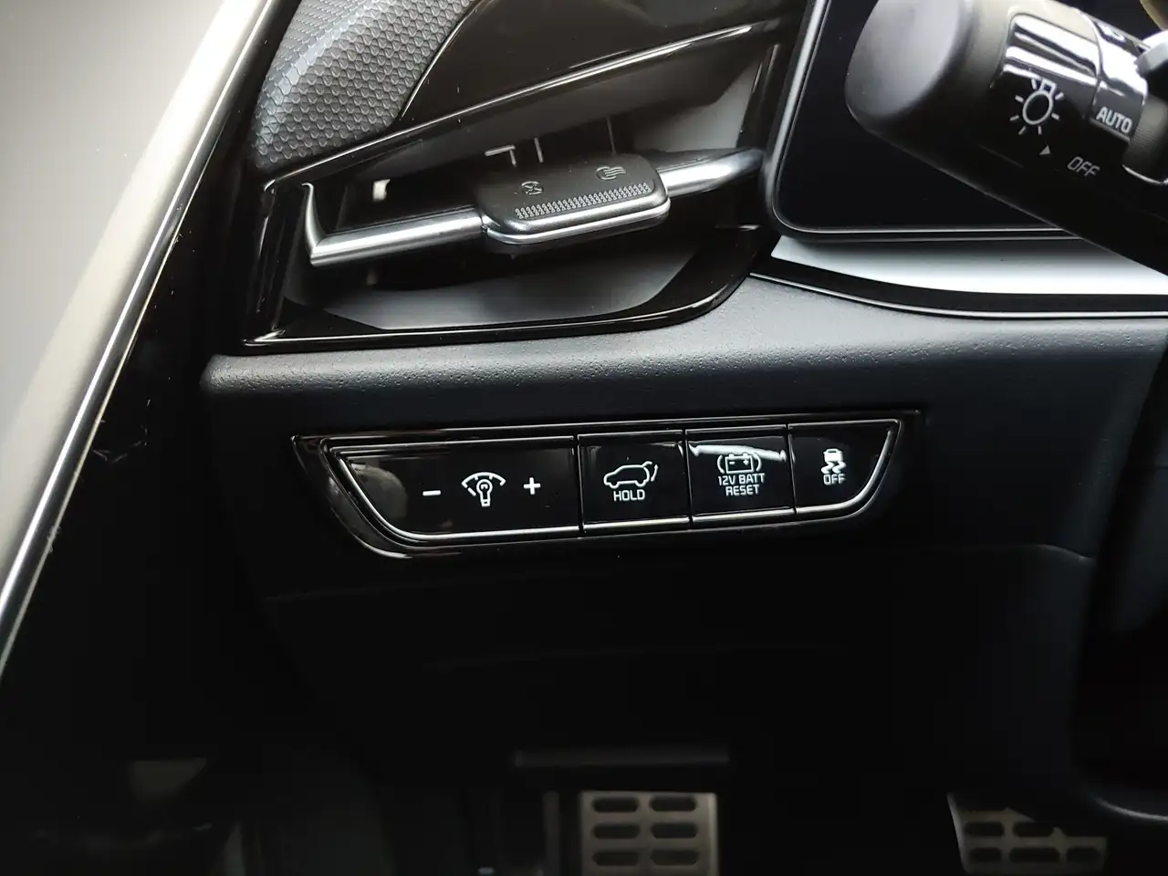 Kia Niro снимка Kia Niro