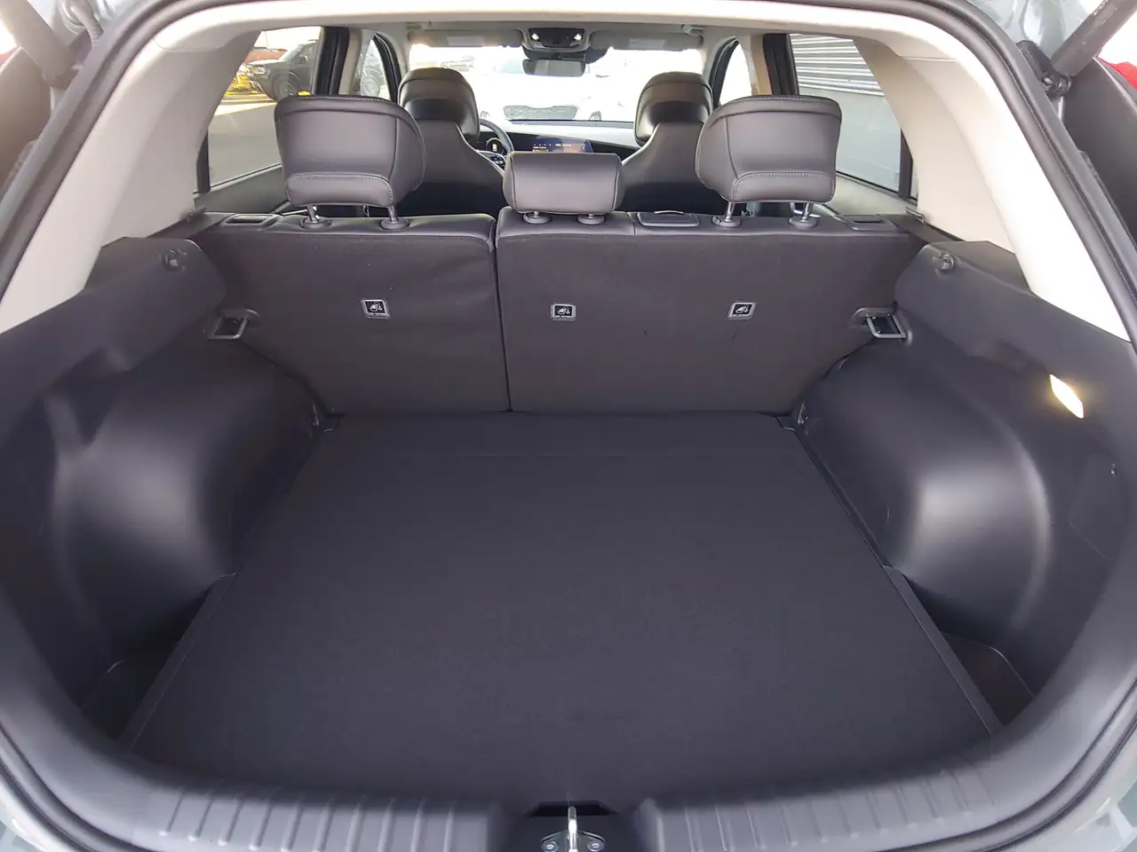 Kia Niro снимка Kia Niro