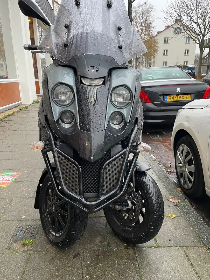 Gilera Fuoco 500 Zwart - 1