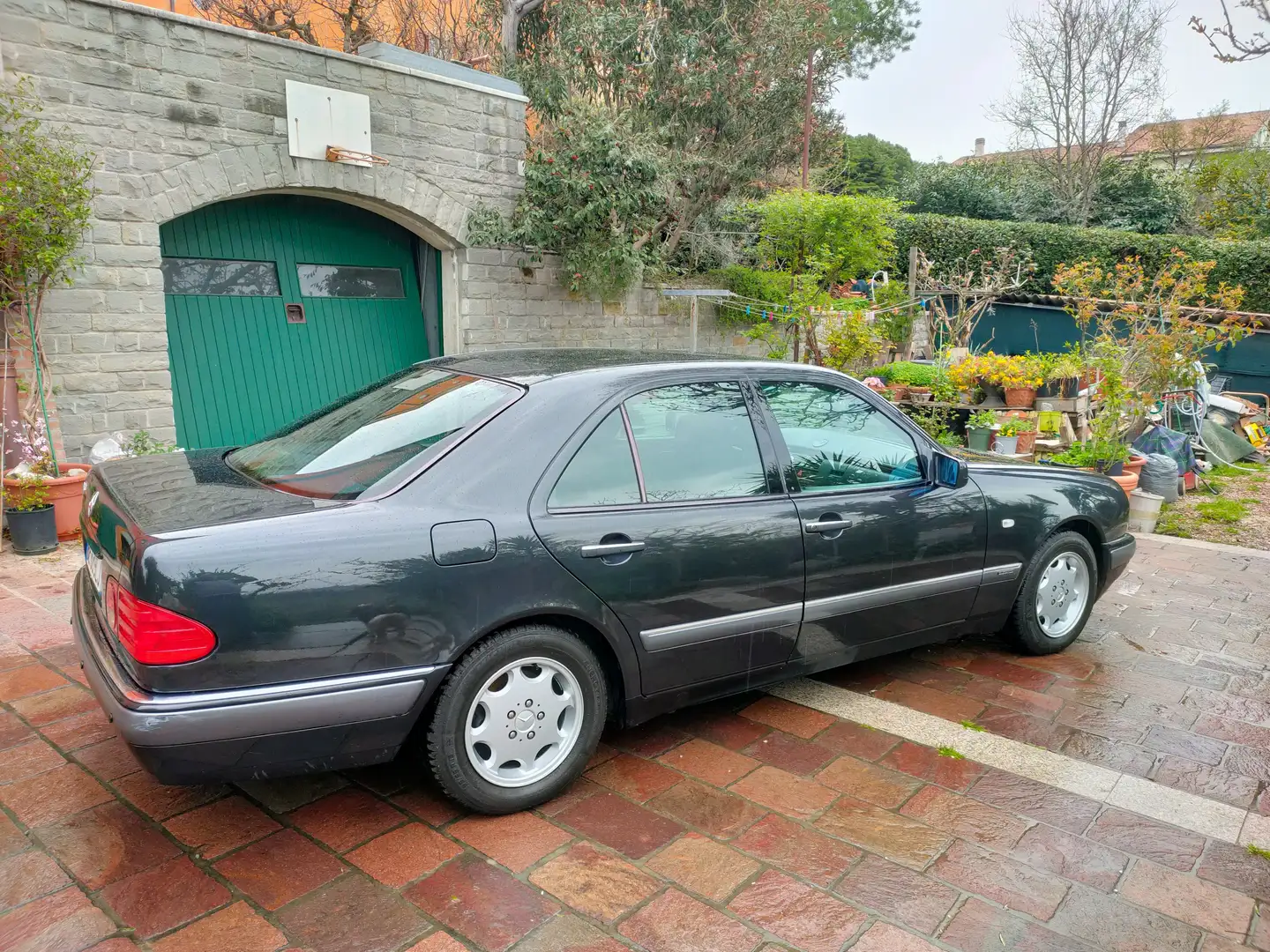 Mercedes-Benz E 200 Classe E - W210 Berlina Elegance Grigio - 2