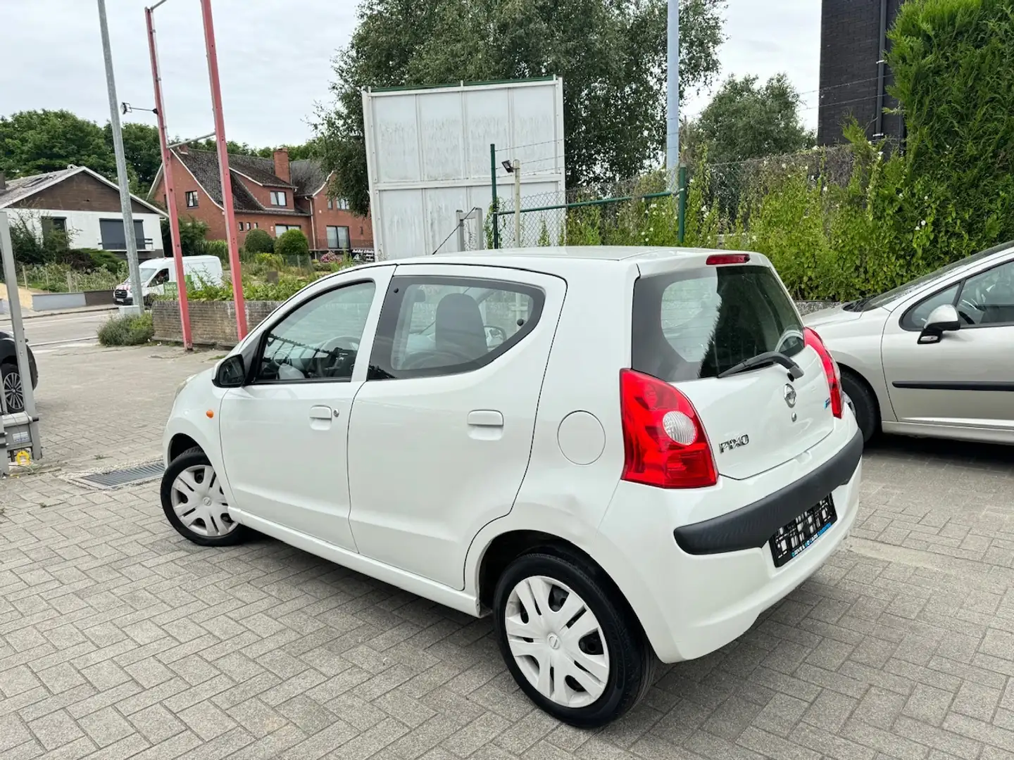 Nissan Pixo Pixo 1.0i Benzine ** 1 JAAR GARANTIE ** !! Zwart - 2