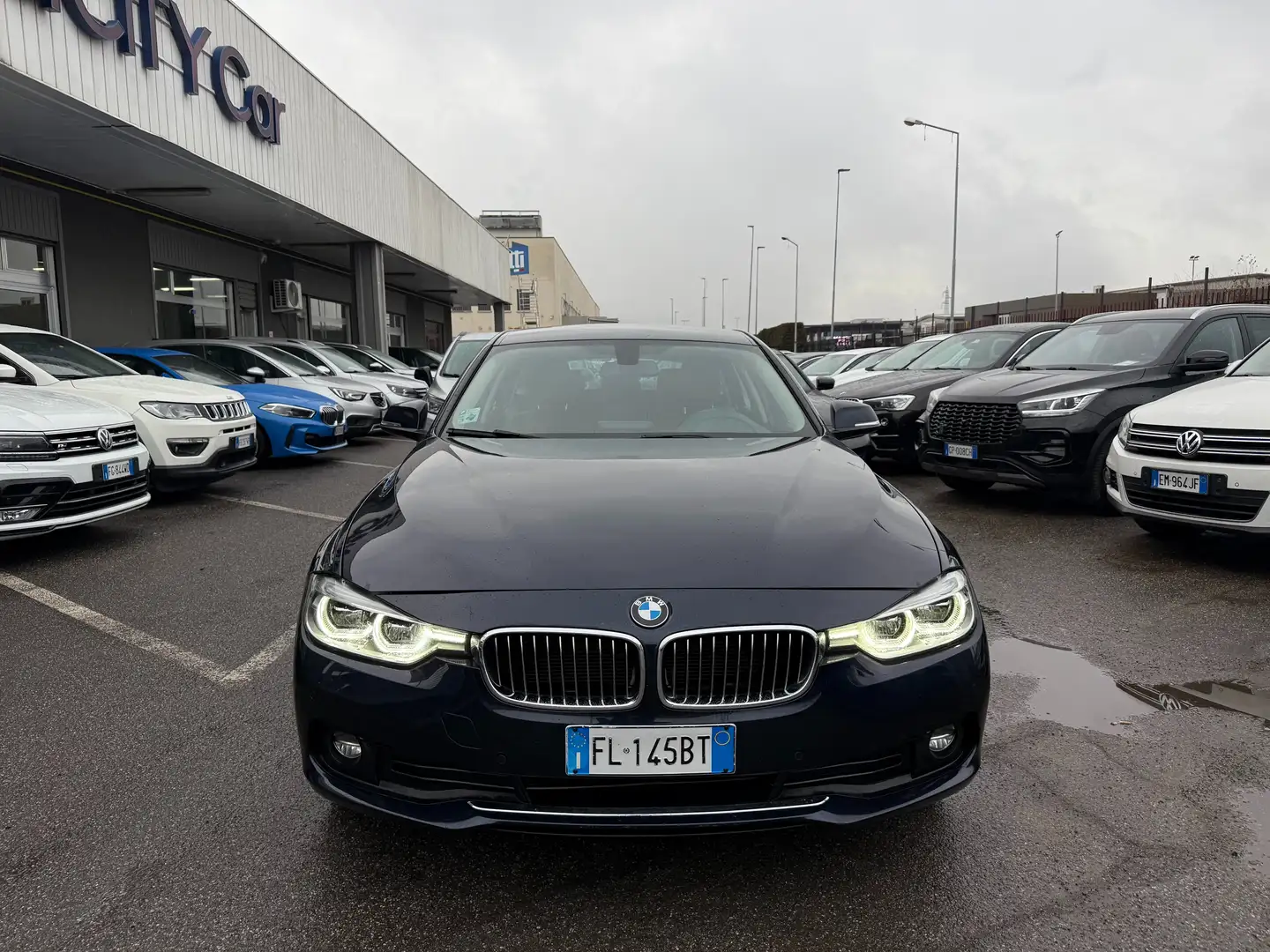 BMW 320 320d Touring xdrive Luxury Blu/Azzurro - 2