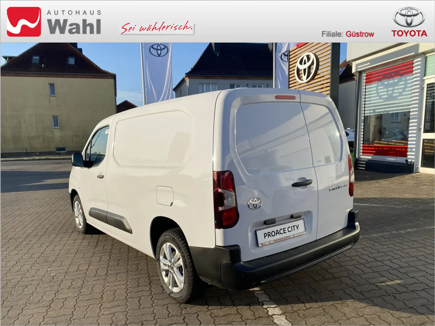 Toyota Proace City 1.5D L2 Meister Weiß - 2
