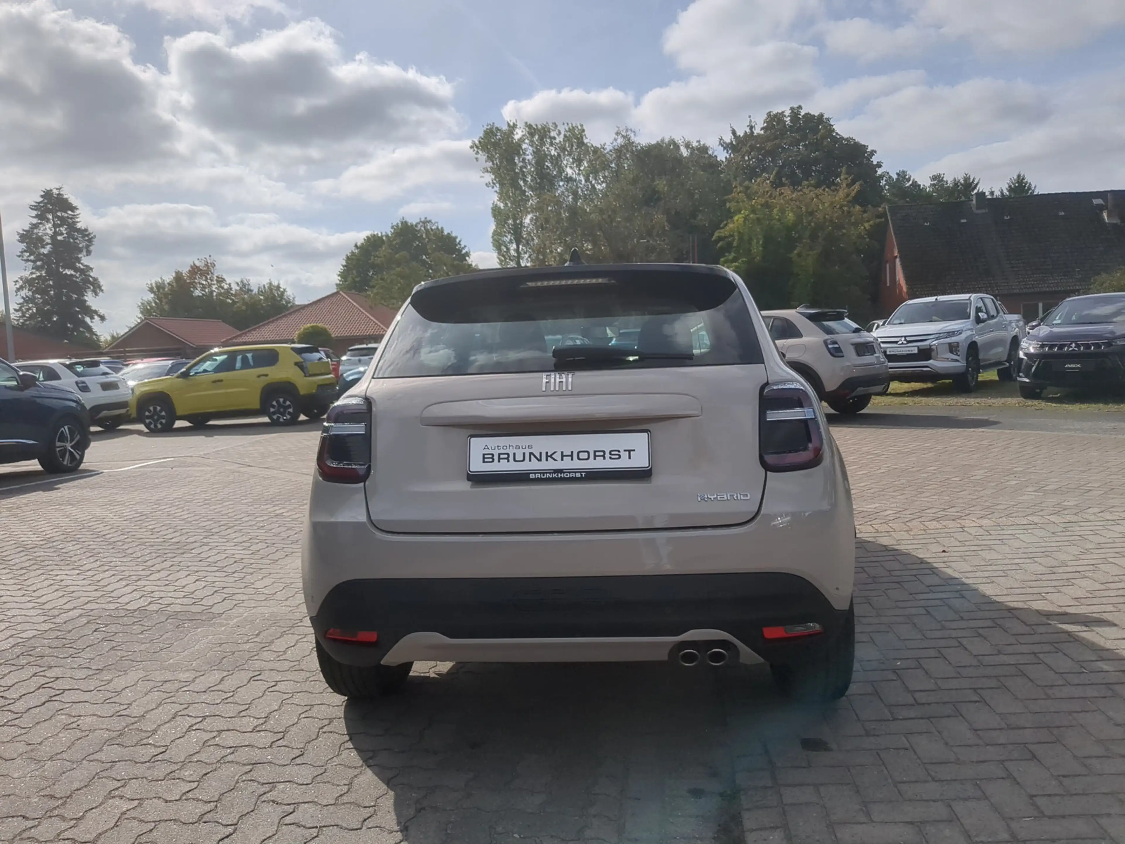 Fiat 600 Full-Hybrid 145 PS eDCT Automatik Pop SHZ — photo 2