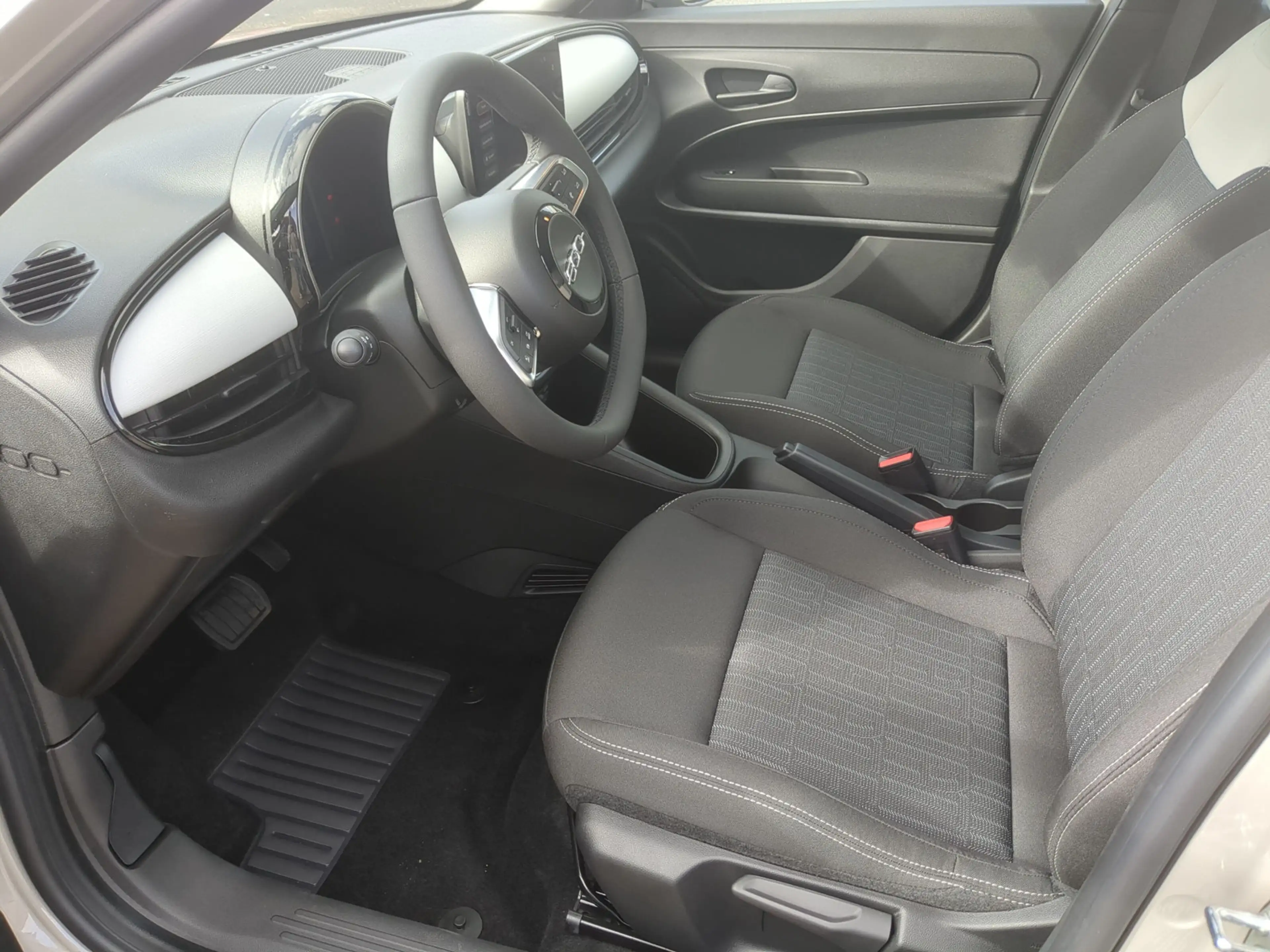 Fiat 600 Full-Hybrid 145 PS eDCT Automatik Pop SHZ — photo 5