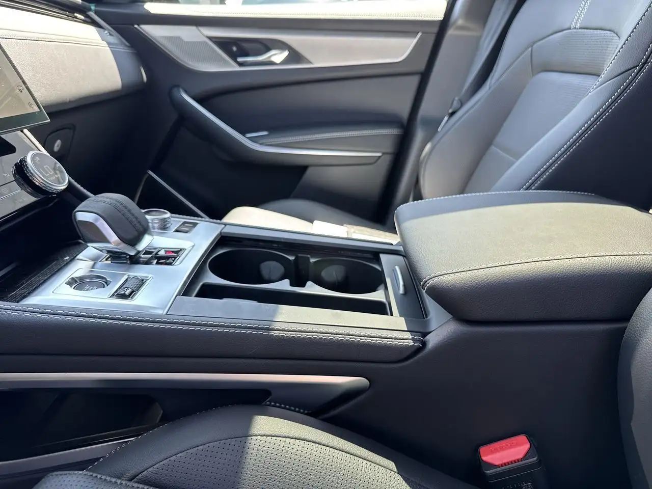 Jaguar F-Pace снимка Jaguar F-Pace