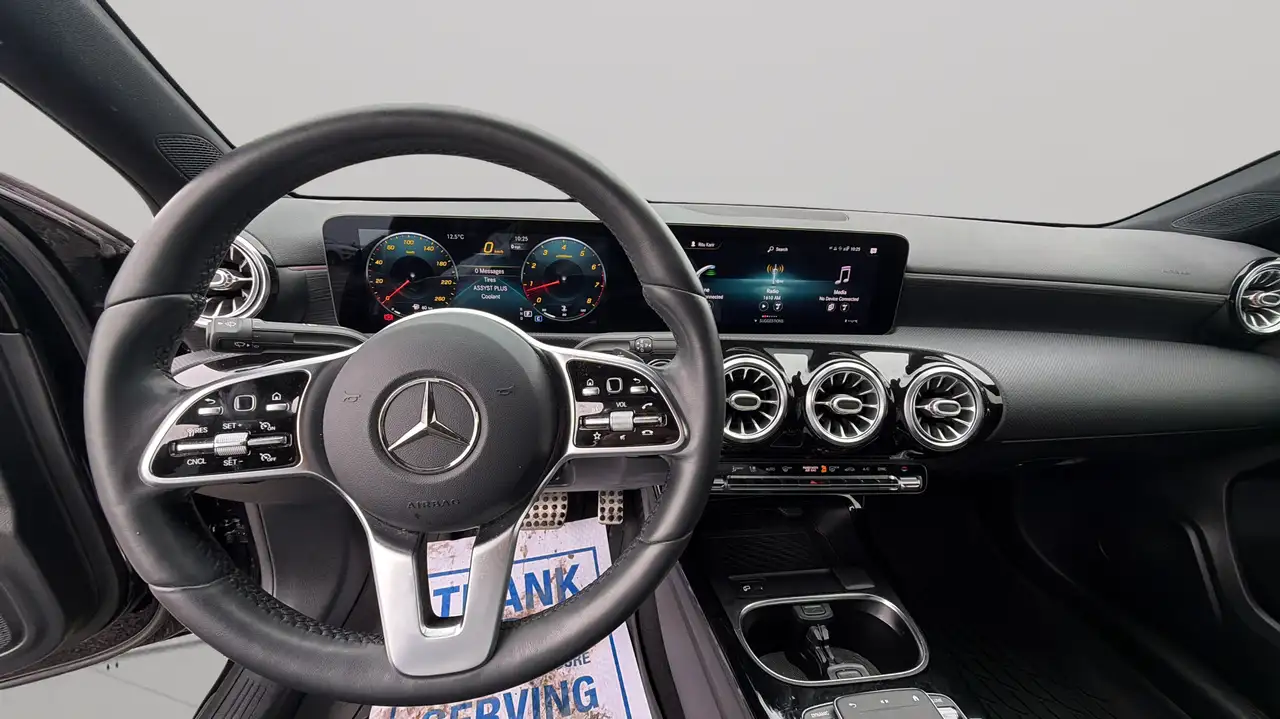 Mercedes-Benz A-Class снимка Mercedes-Benz A-Class