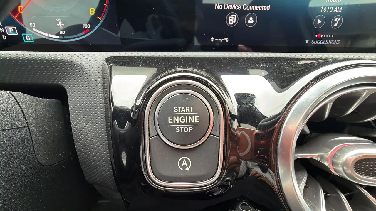Mercedes-Benz A-Class снимка Mercedes-Benz A-Class