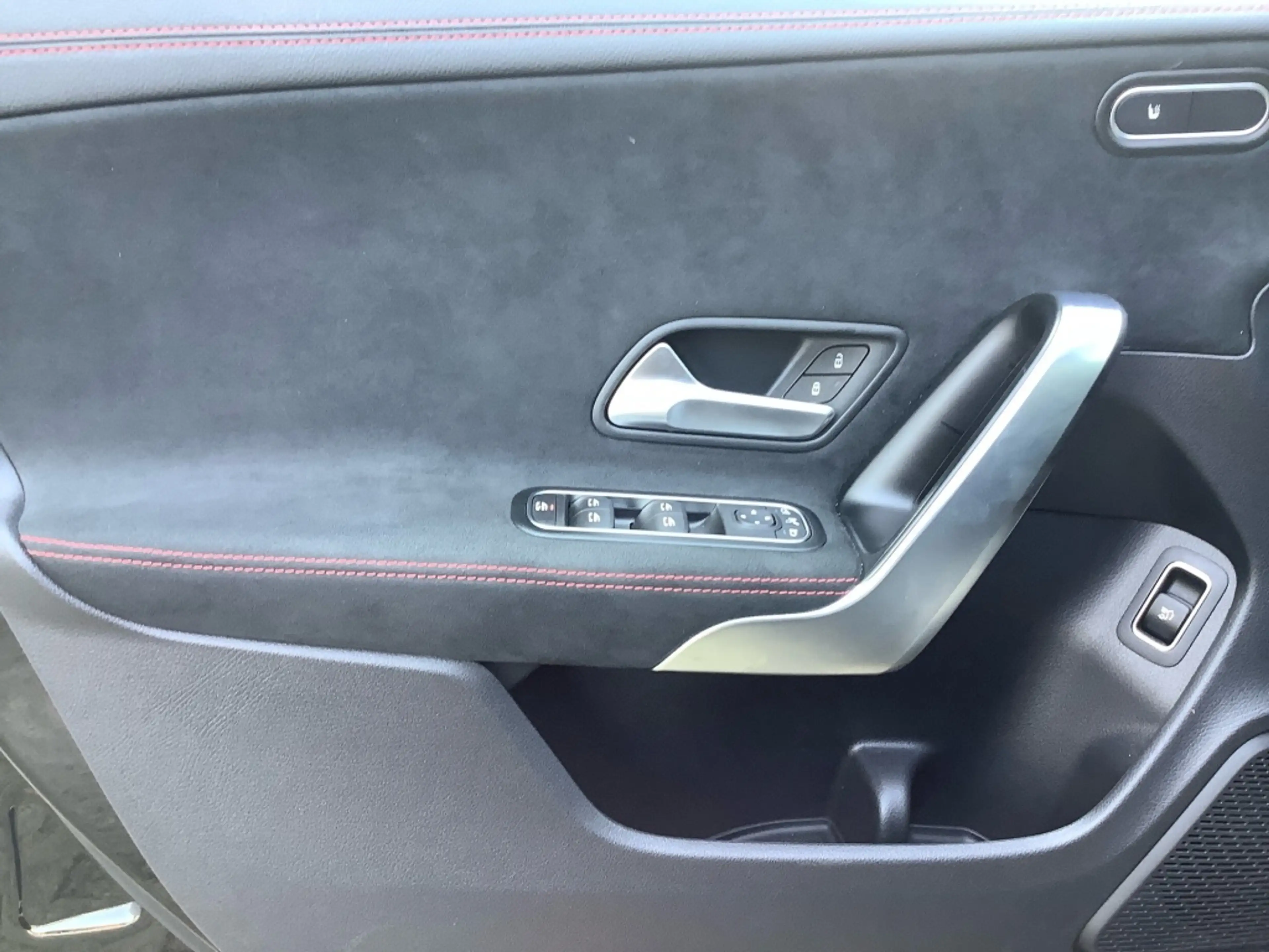 Mercedes-Benz CLA 180 SB AMG +KAMERA+MBUX+LED+AMBIENTE — photo 5