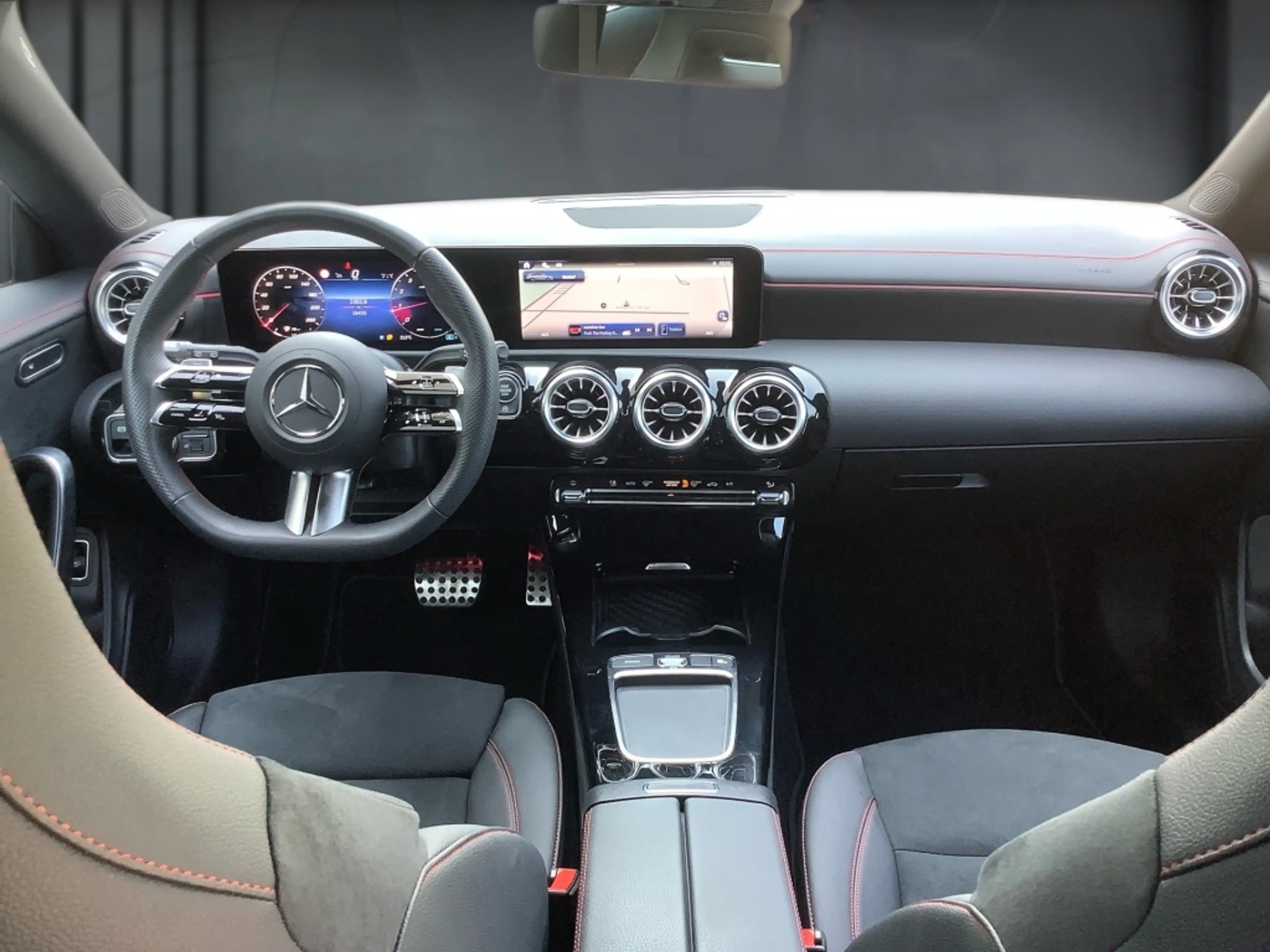 Mercedes-Benz CLA 180 SB AMG +KAMERA+MBUX+LED+AMBIENTE — photo 7