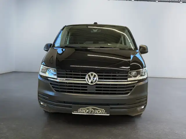 Volkswagen Transporter view 6