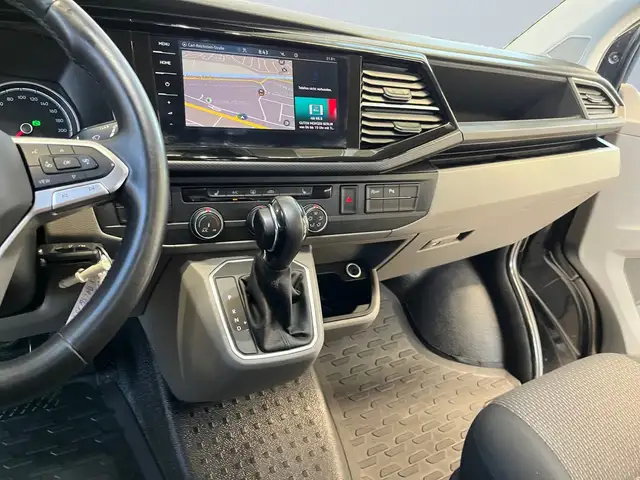 Volkswagen Transporter view 9