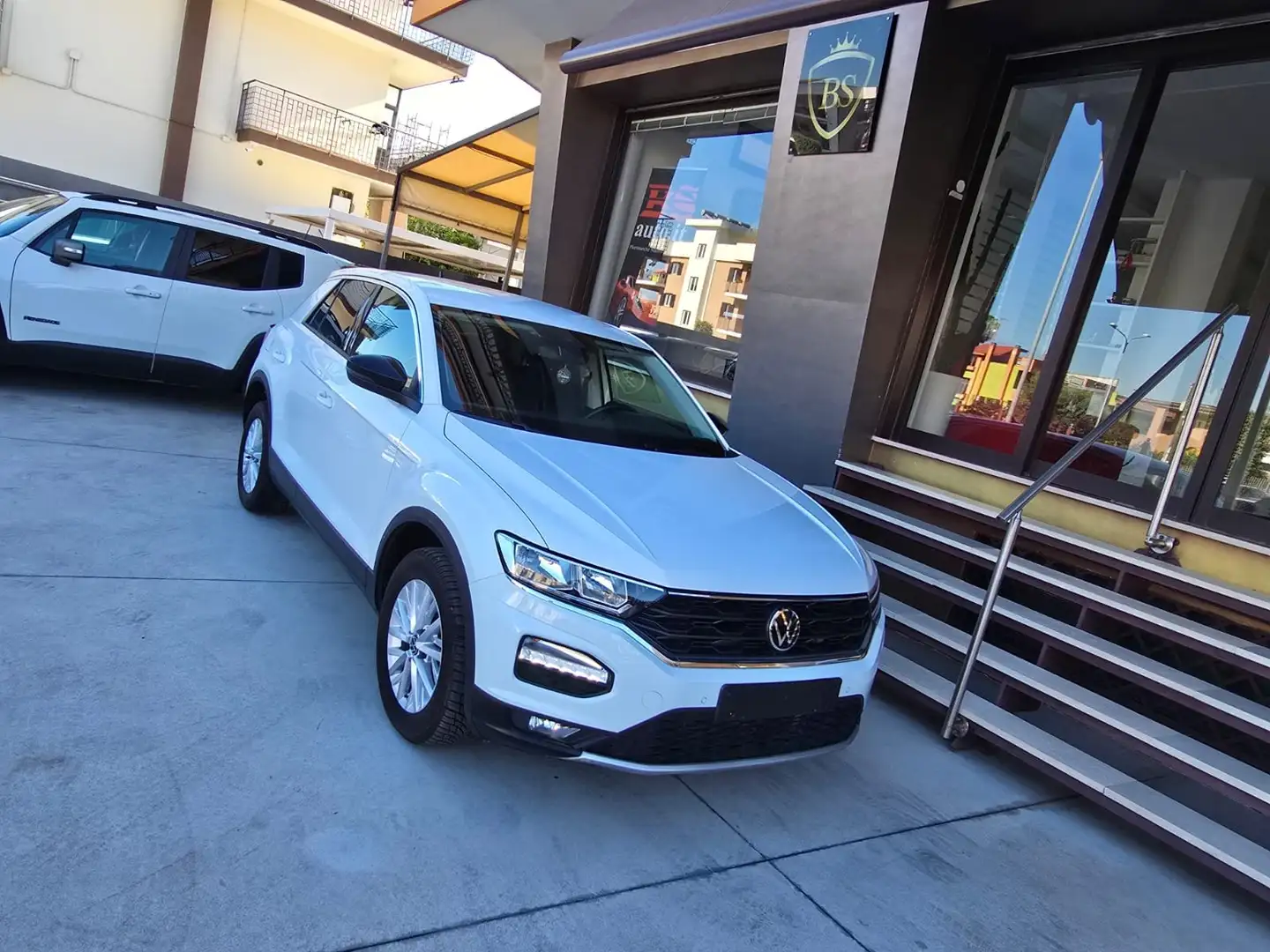 Volkswagen T-Roc T-Roc 2.0 tdi Sport 150cv dsg Bianco - 1