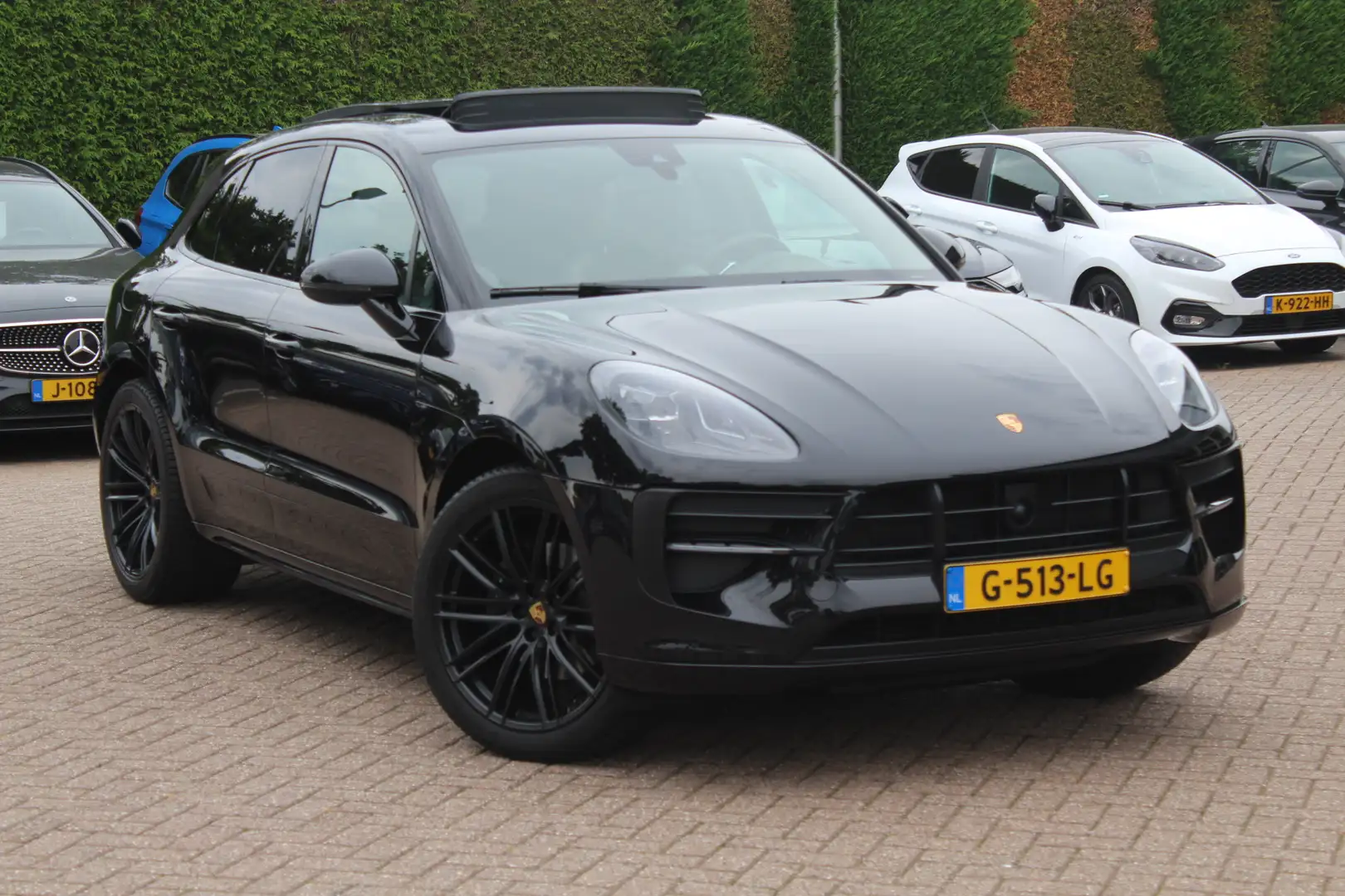 Porsche Macan 2.0 / Panoramadak / Camera / Luchtvering / 21'' / Schwarz - 1