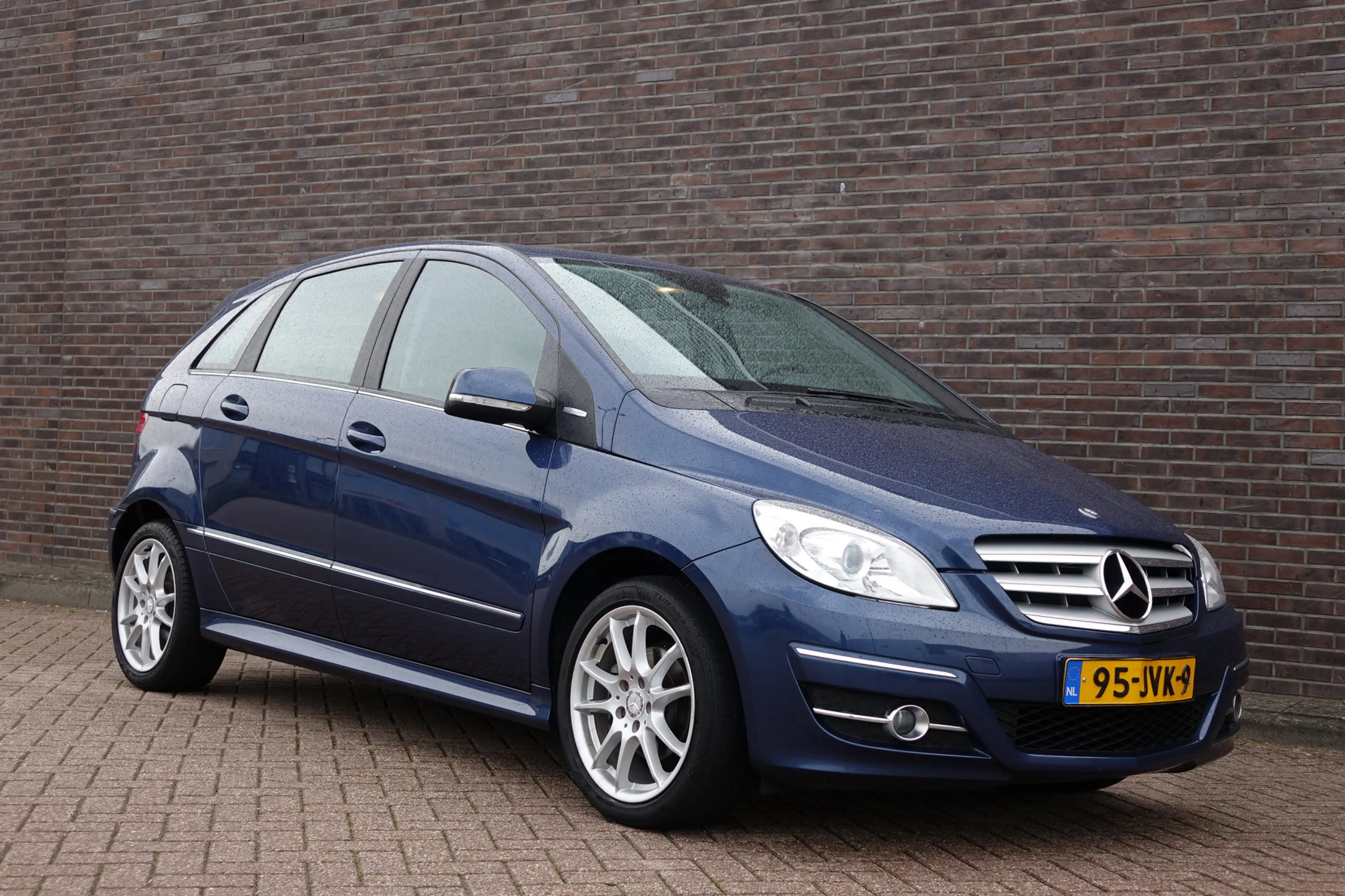 Mercedes-Benz B 180 BlueEFFICIENCY, keurige auto met ijskoude airco en — photo 2