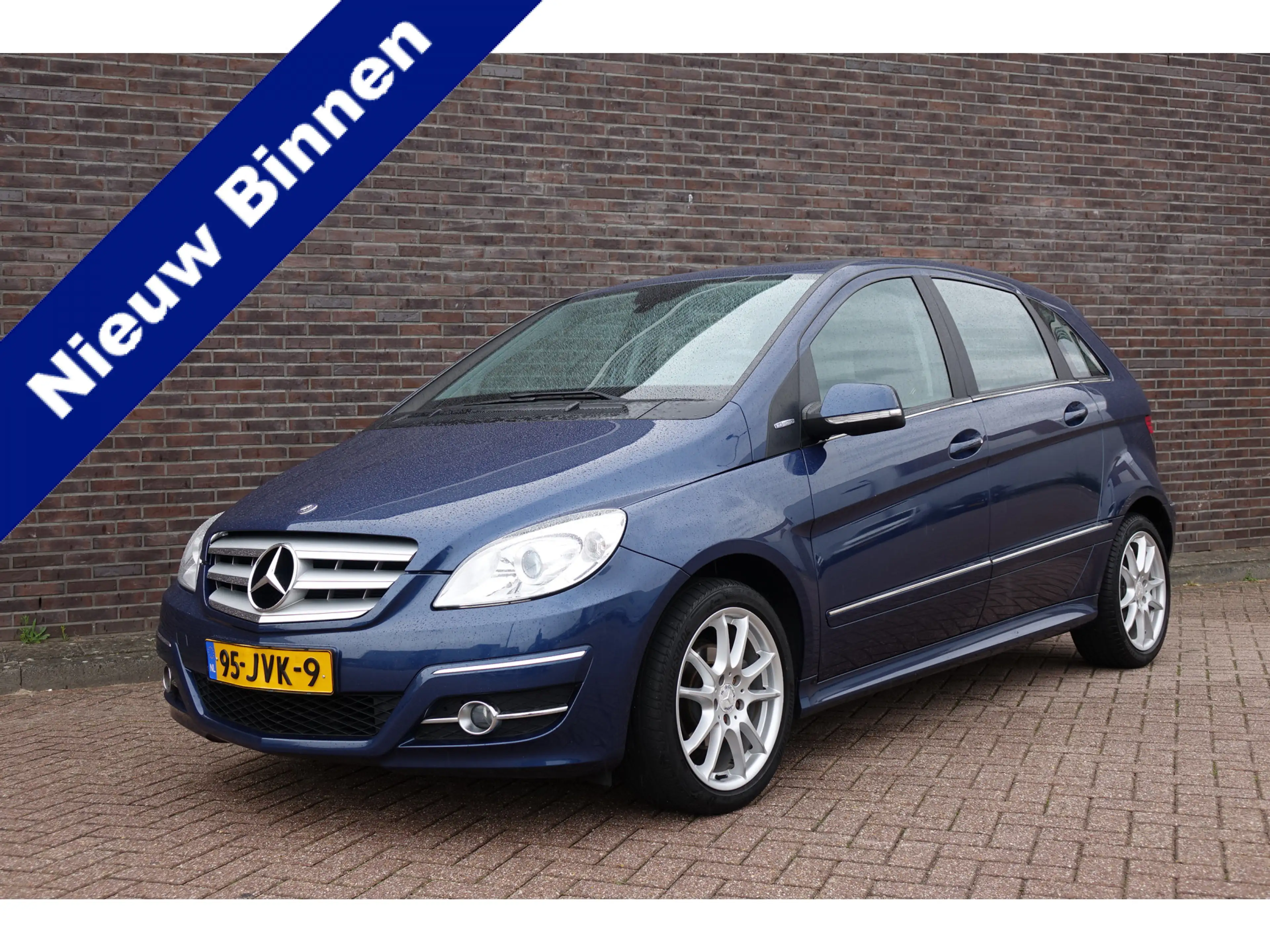 Mercedes-Benz B 180 BlueEFFICIENCY, keurige auto met ijskoude airco en