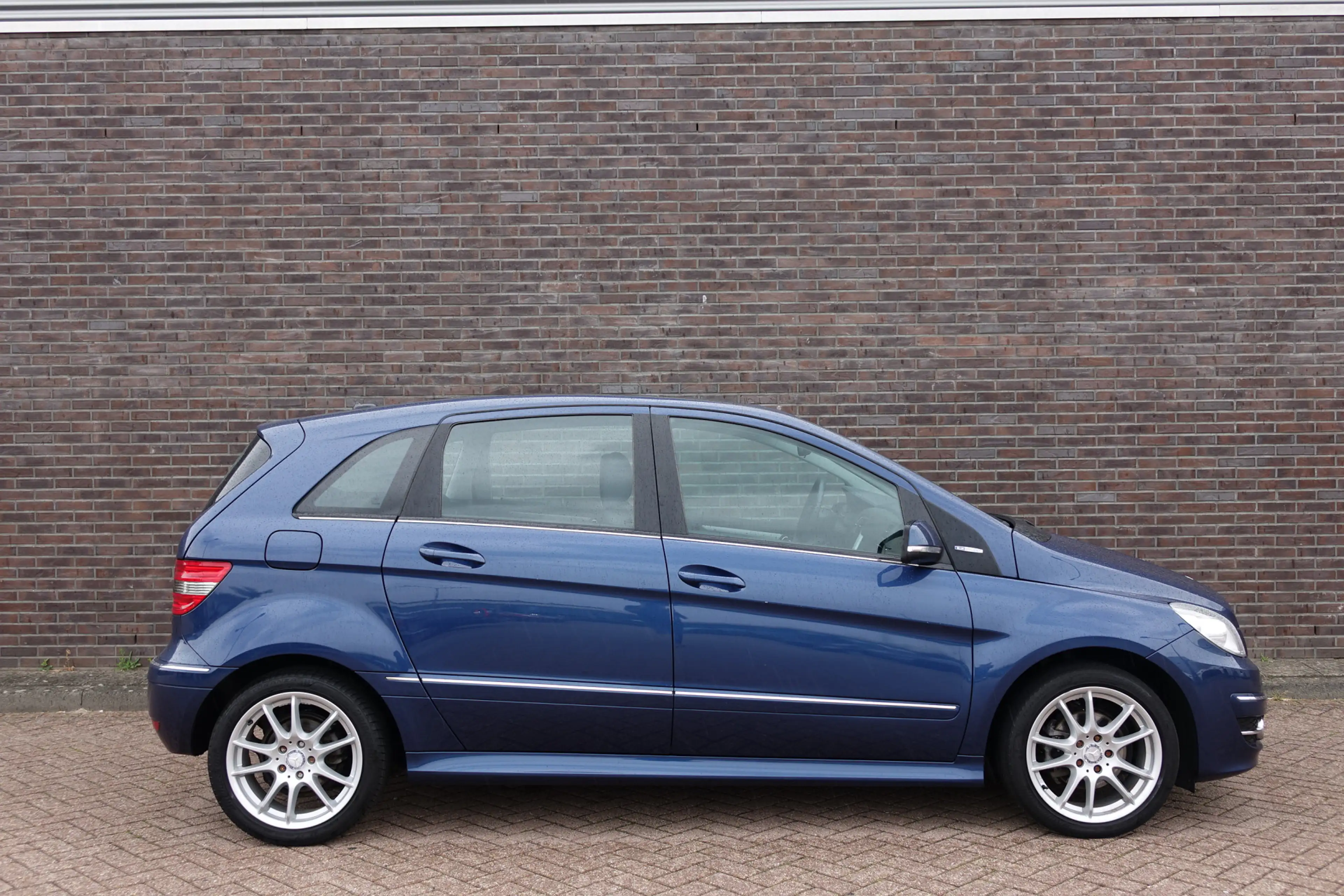 Mercedes-Benz B 180 BlueEFFICIENCY, keurige auto met ijskoude airco en — photo 4