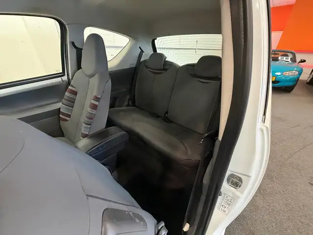 Citroen C1 view 11