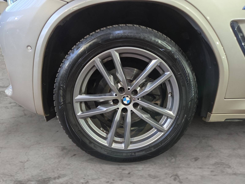 BMW X4 2.0 i — photo 7