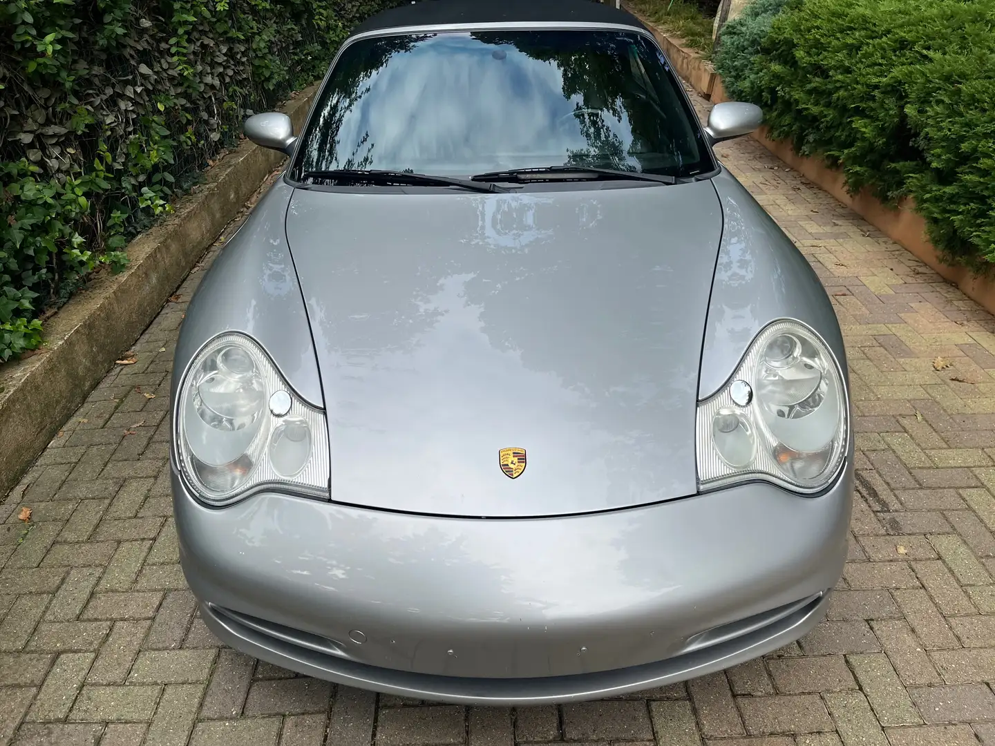 Porsche 996 Carrera 4 Cabriolet Silber - 2