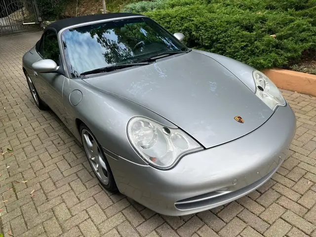 Porsche 996 Carrera 4 Cabriolet
