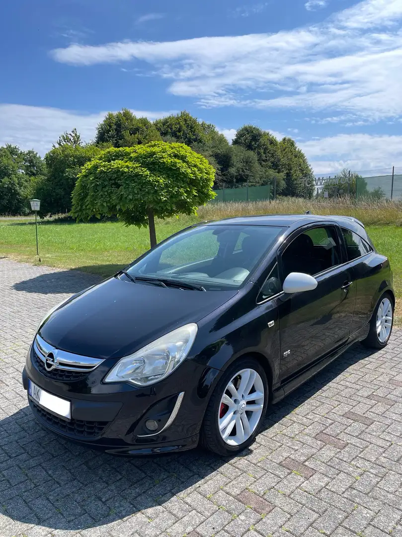 Opel Corsa 1.6 Turbo GSI - 1