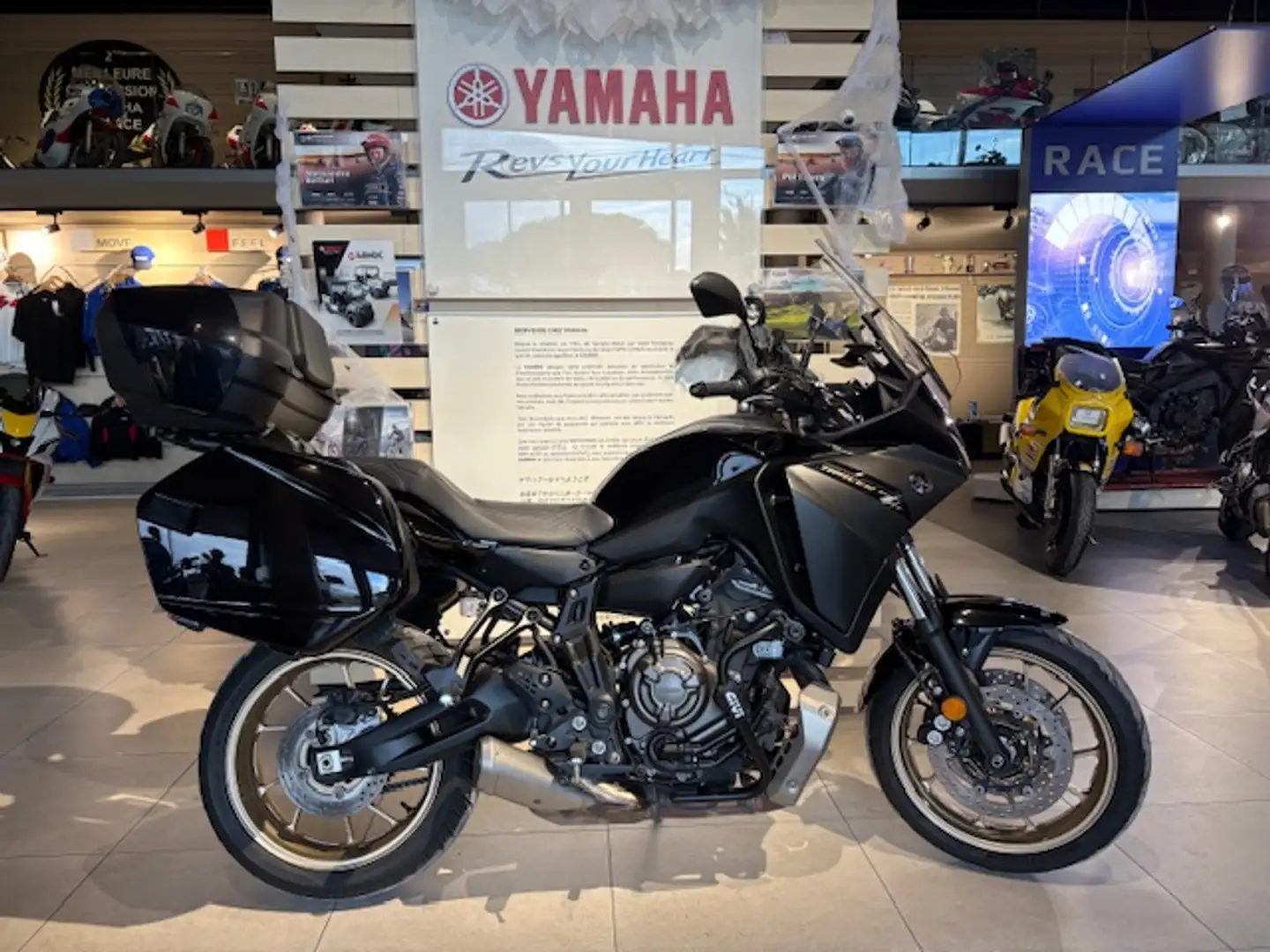 Yamaha Tracer 7 GT Noir - 1