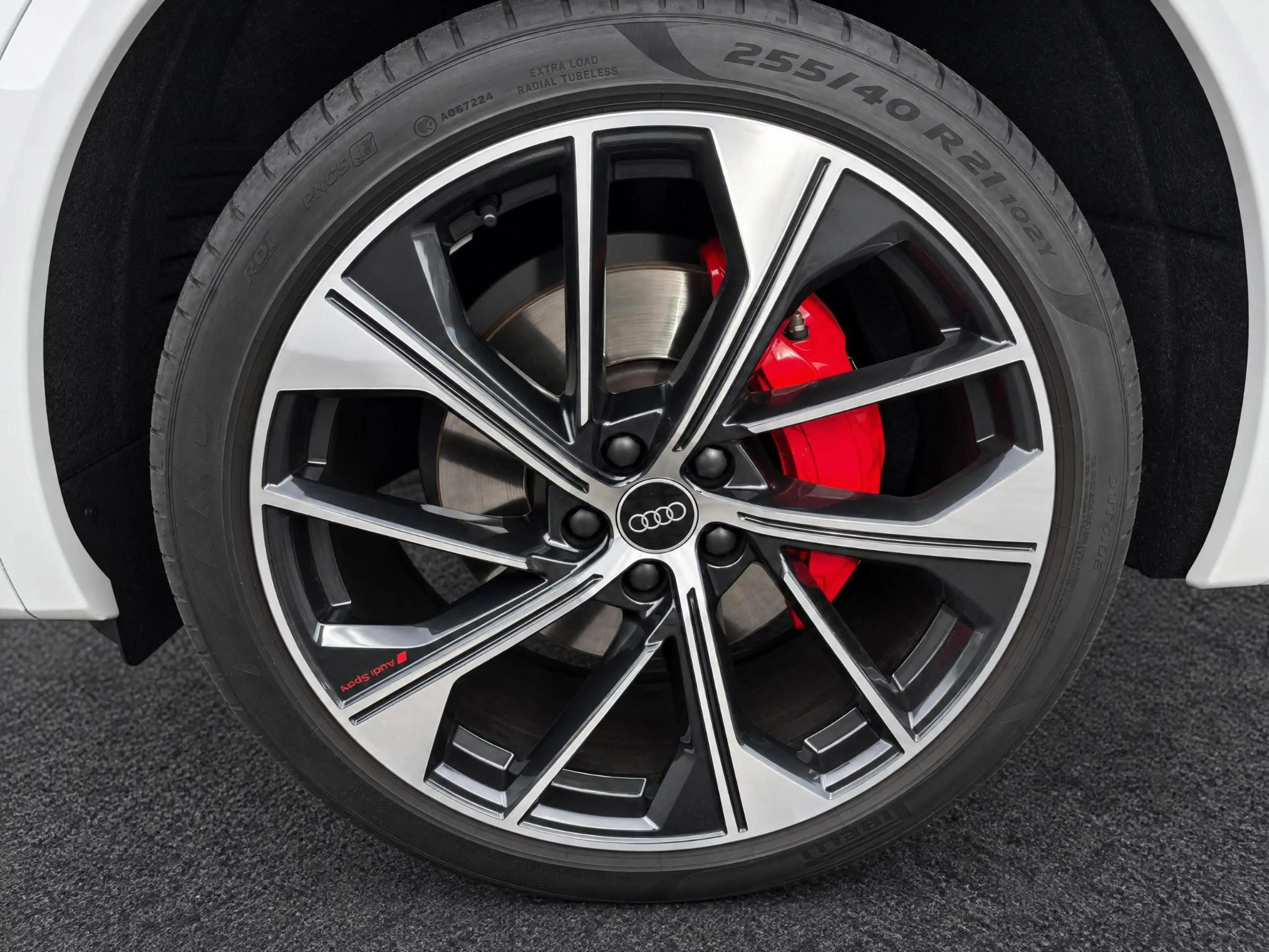 Audi Q5 Sportback 55 TFSIe 367pk S edition · Panoramadak · — photo 10