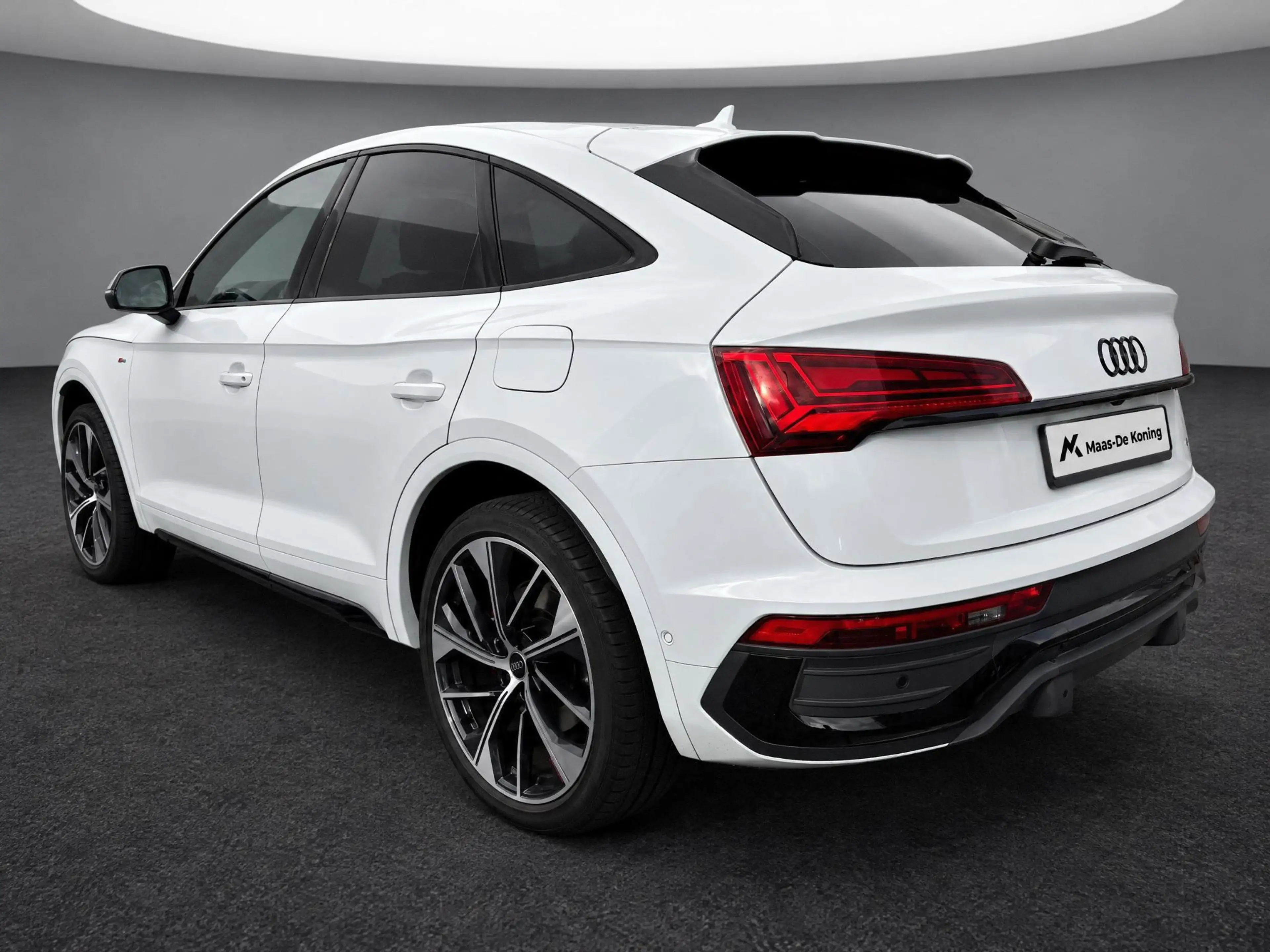 Audi Q5 Sportback 55 TFSIe 367pk S edition · Panoramadak · — photo 6