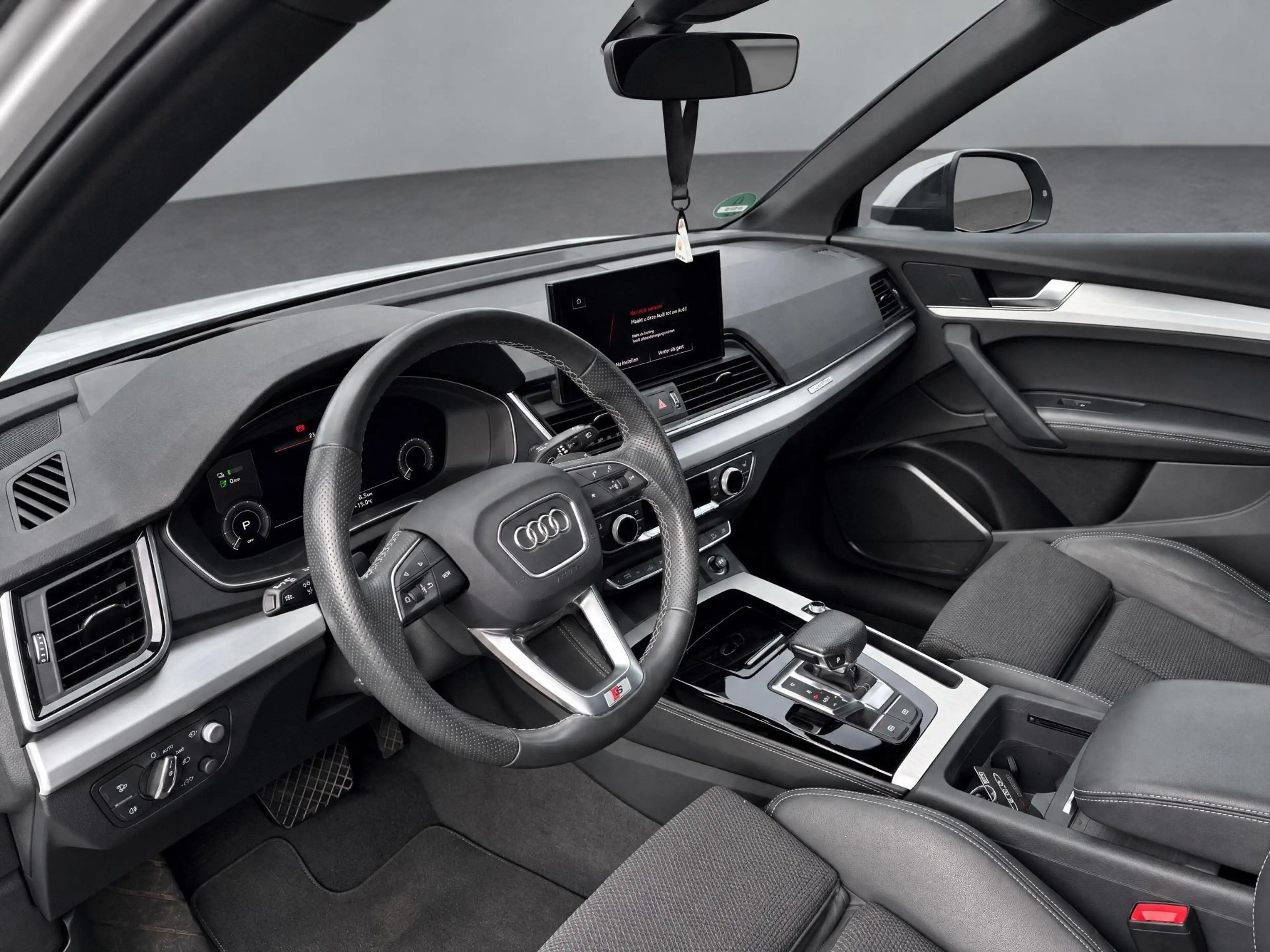 Audi Q5 Sportback 55 TFSIe 367pk S edition · Panoramadak · — photo 13