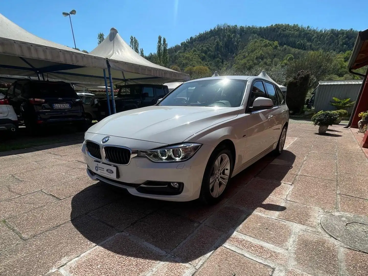 BMW 320 320d Touring Sport Bianco - 2