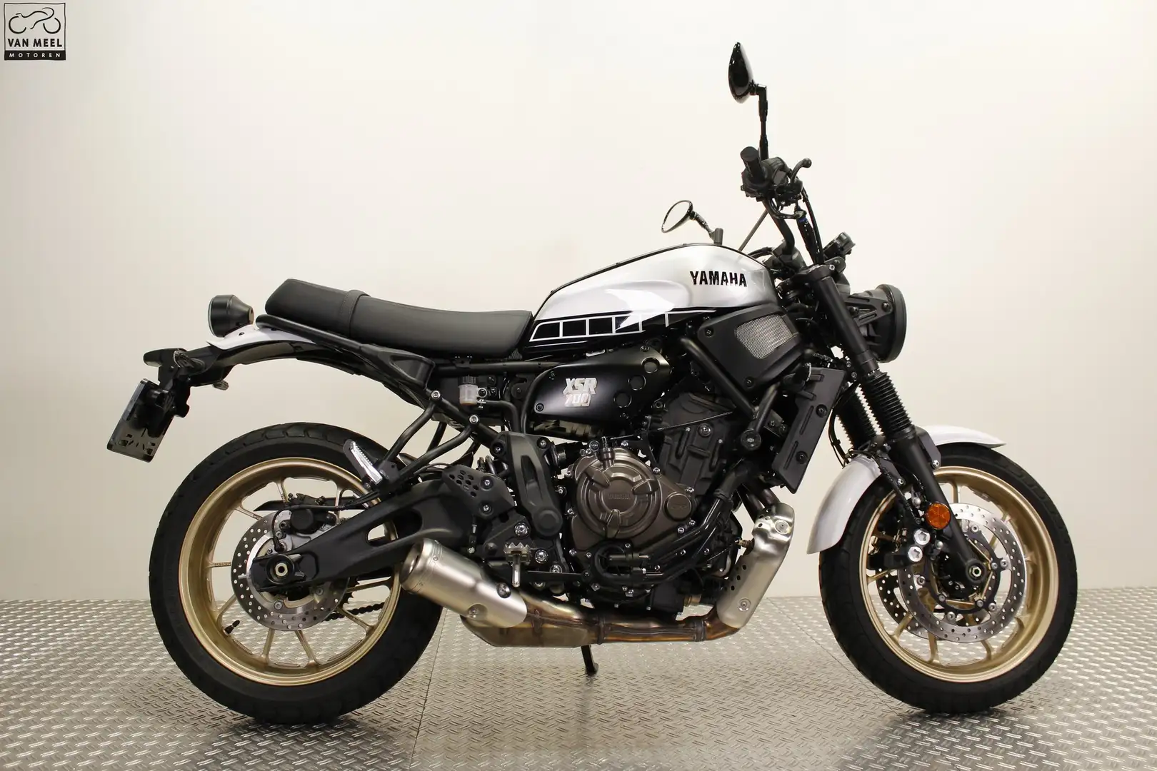 Yamaha XSR 700 Legacy Gris - 1