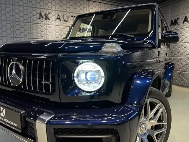 Mercedes-Benz G-Class view 3