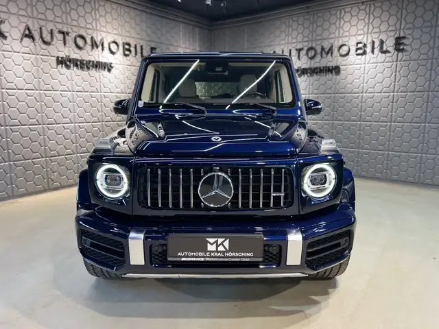 Mercedes-Benz G-Class view 4