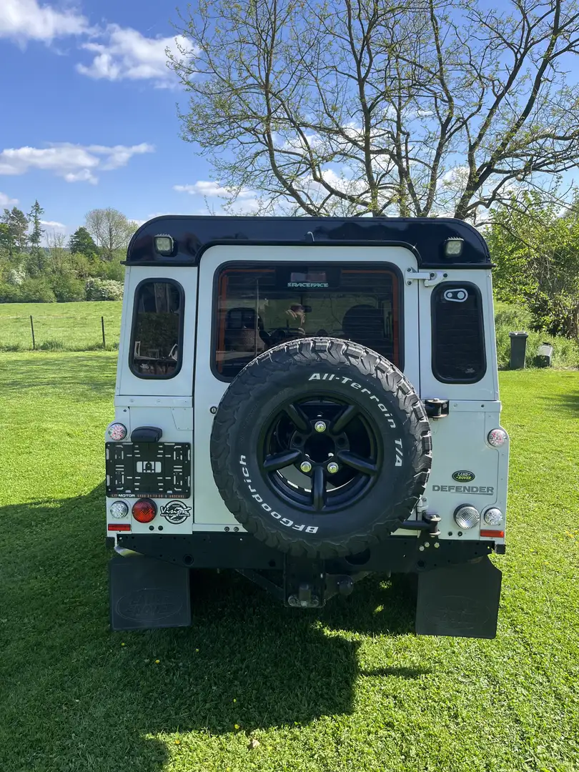 Land Rover Defender 2.4 Turbo - D SE - 2