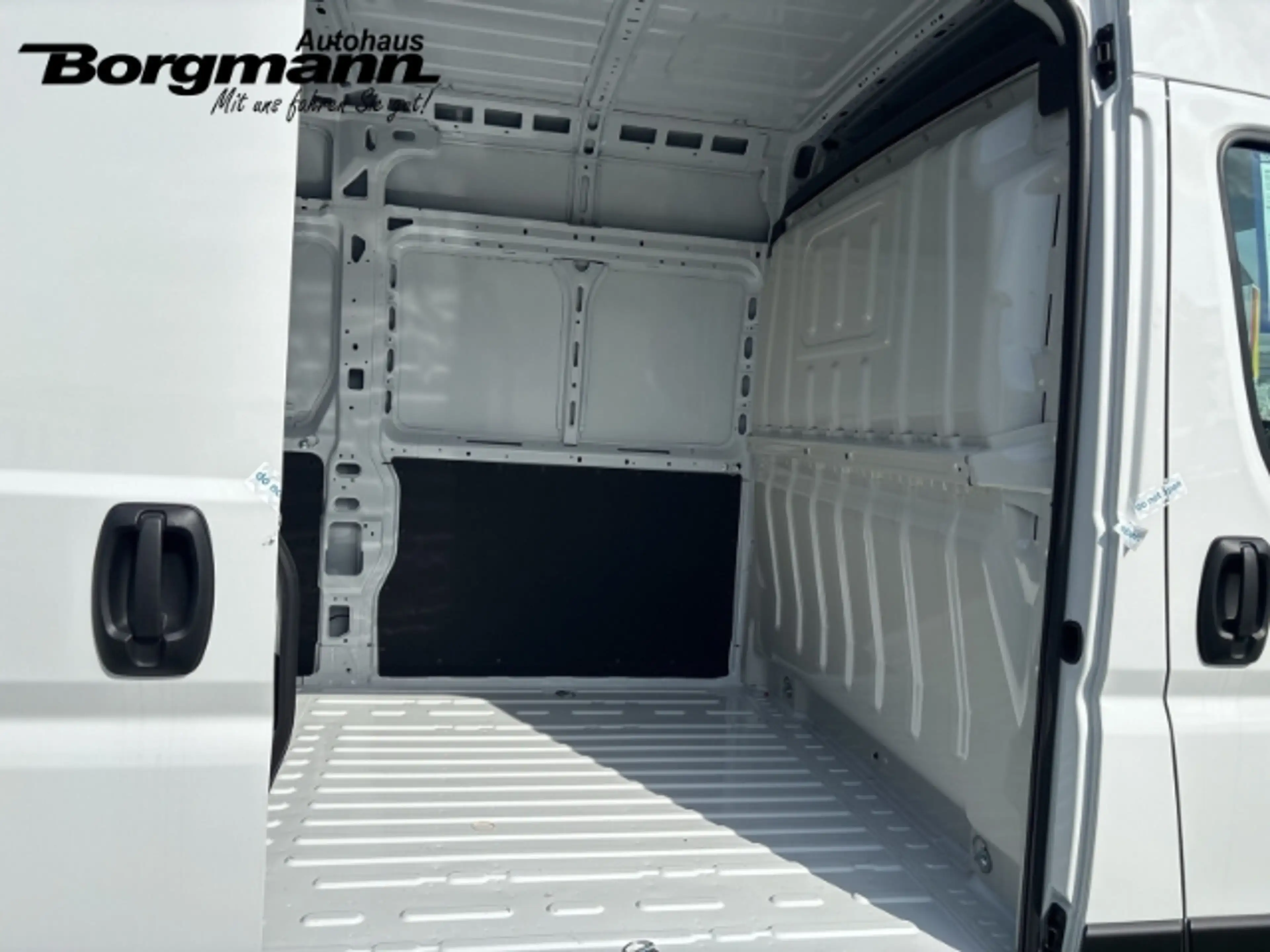 Opel Movano Kasten L2H2 3.5T Diesel 140 Automatik Tempomat - A — photo 9