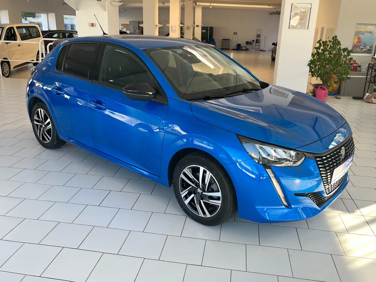 Peugeot 208