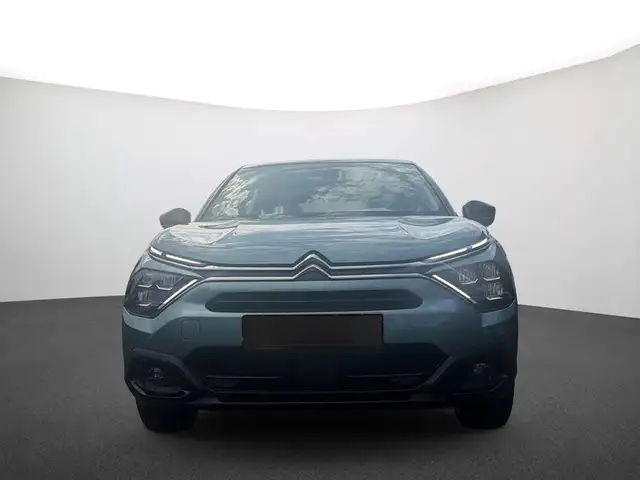 Citroen C4 view 3