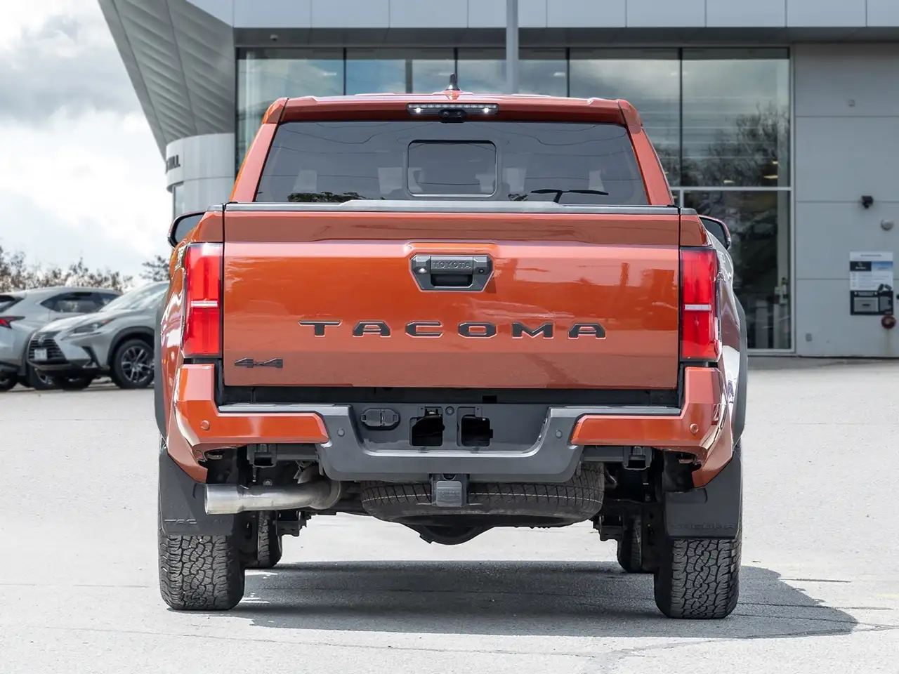 Toyota Tacoma снимка Toyota Tacoma