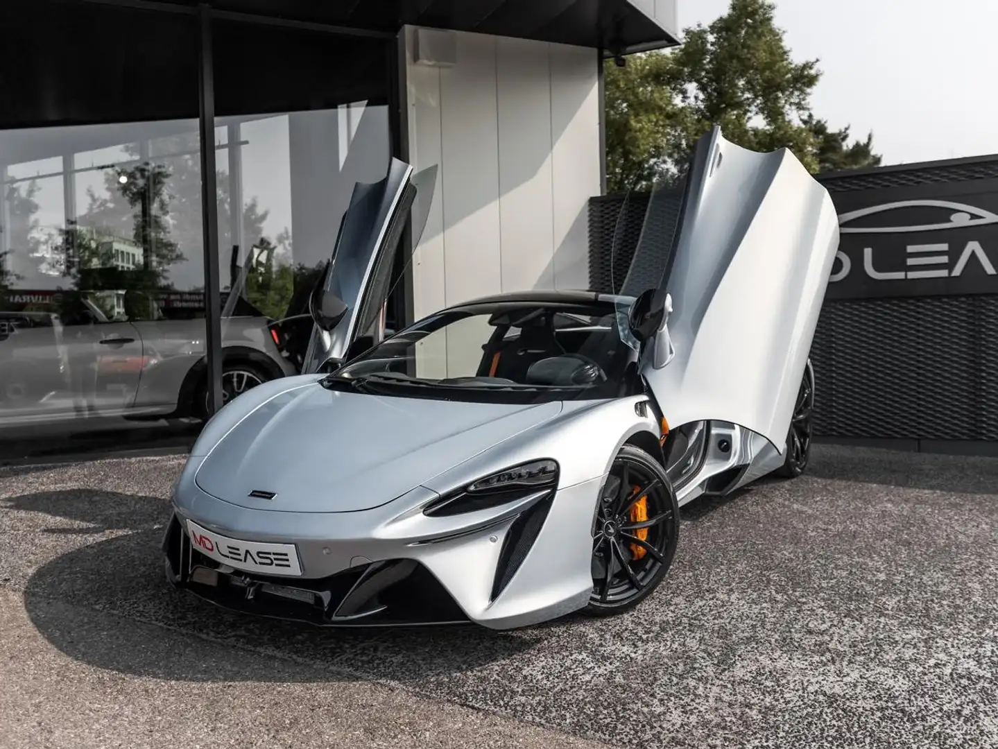 McLaren Artura Gris - 2