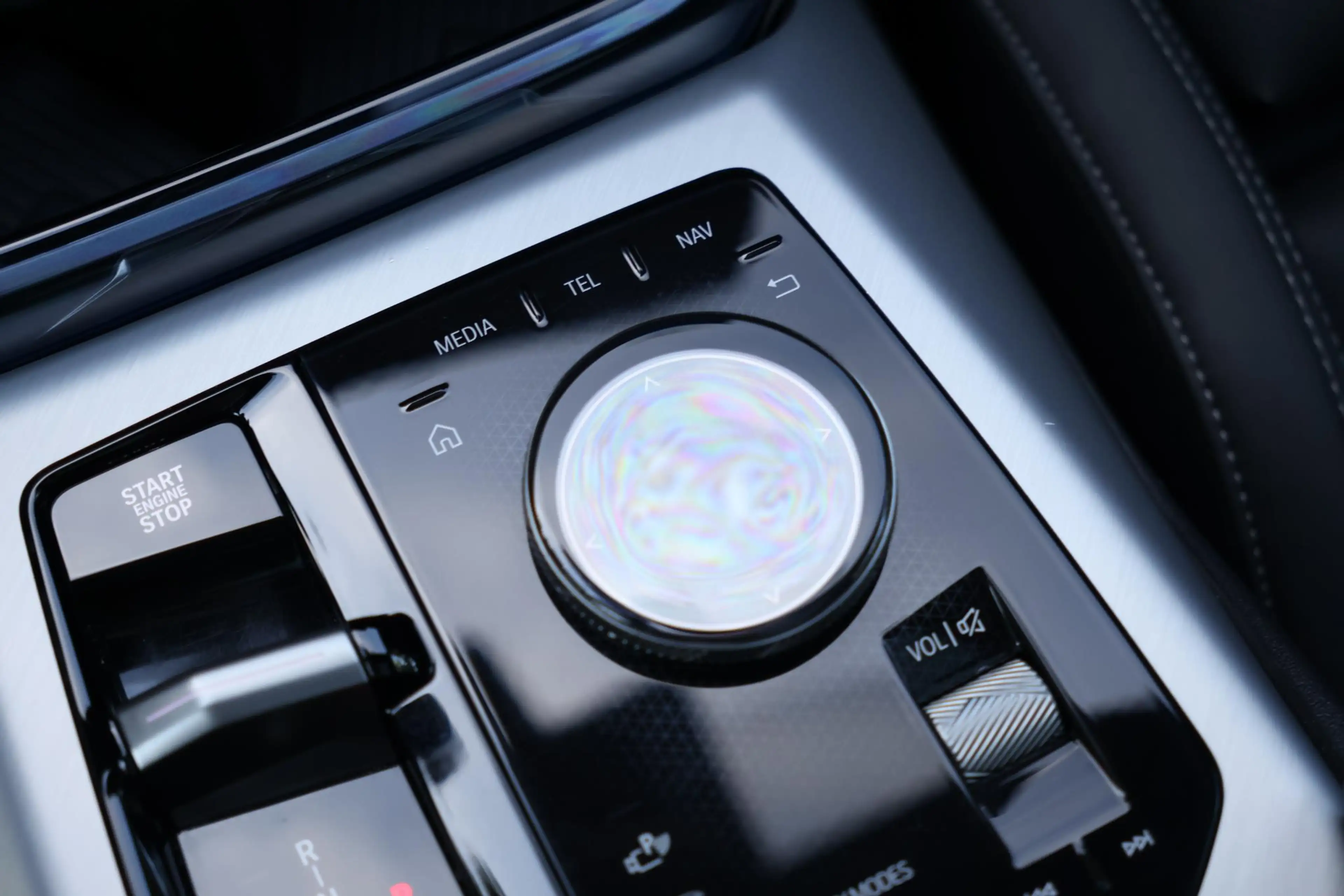 BMW X3 30e xDrive M-Sport | Pano | H&K | HUD | 360 | ACC — photo 36
